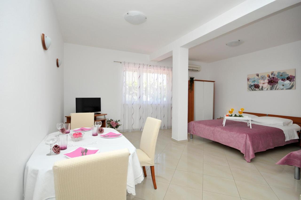 Apartments Roza Τρογκίρ Εξωτερικό φωτογραφία