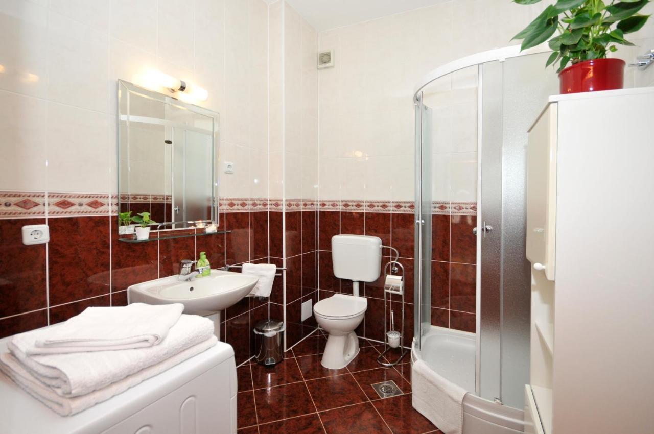 Apartments Roza Τρογκίρ Εξωτερικό φωτογραφία