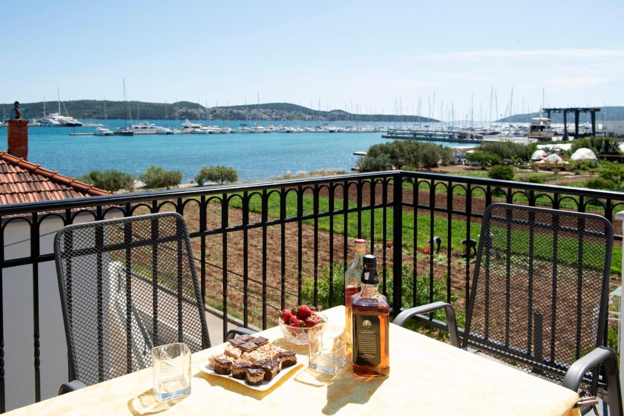 Apartments Roza Τρογκίρ Εξωτερικό φωτογραφία